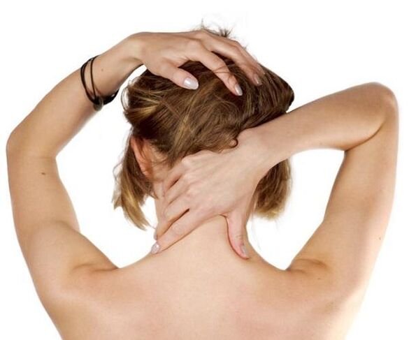 Sāpes kaklā pirmajā osteohondrozes posmā