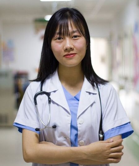 Neiropatologs, kas nosaka dzemdes kakla osteohondrozes ārstēšanu